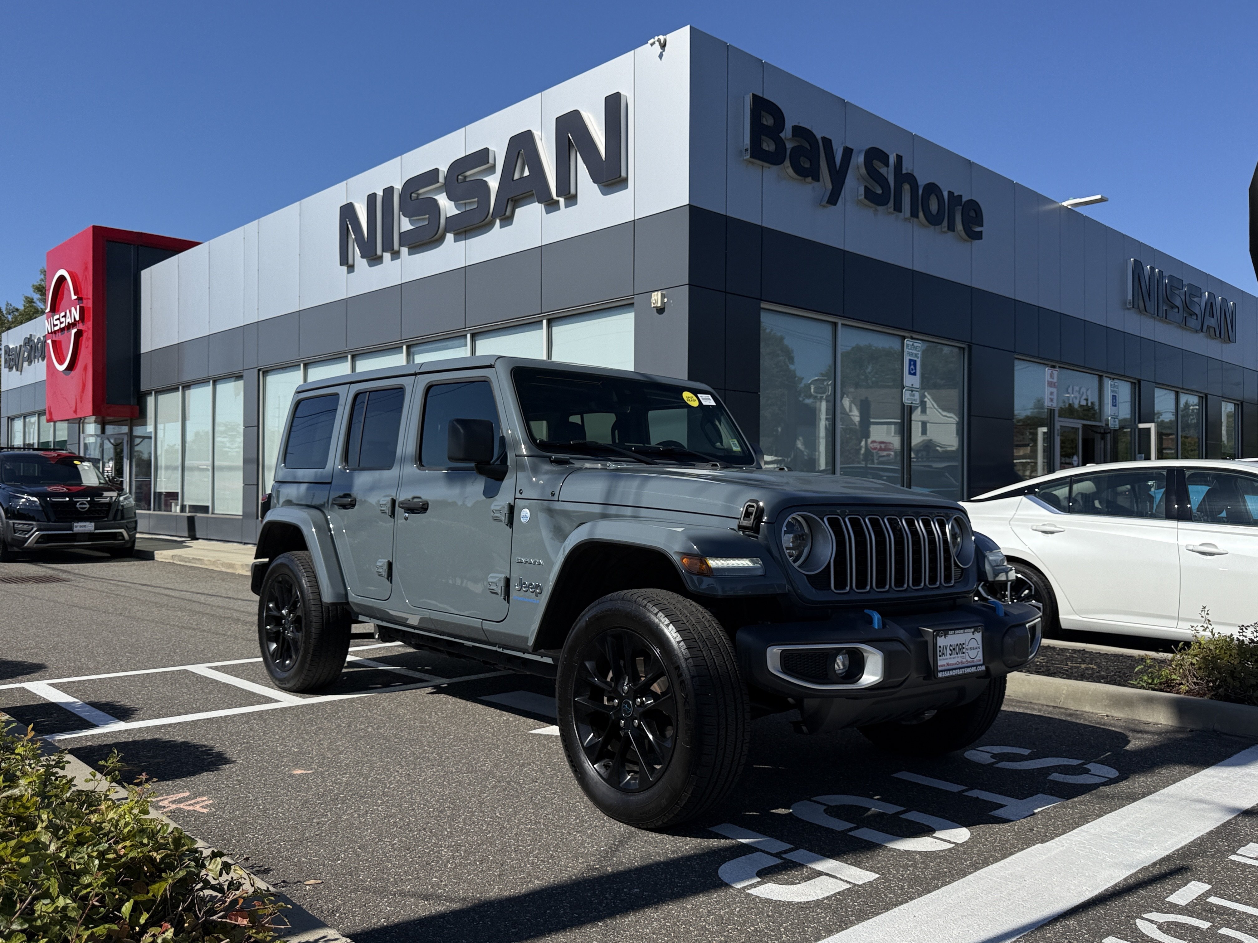 Used 2024 Jeep Wrangler Sahara 4xe SUV UB11275P for Sale in Bay Shore, NY, at Nissan of Bay Shore