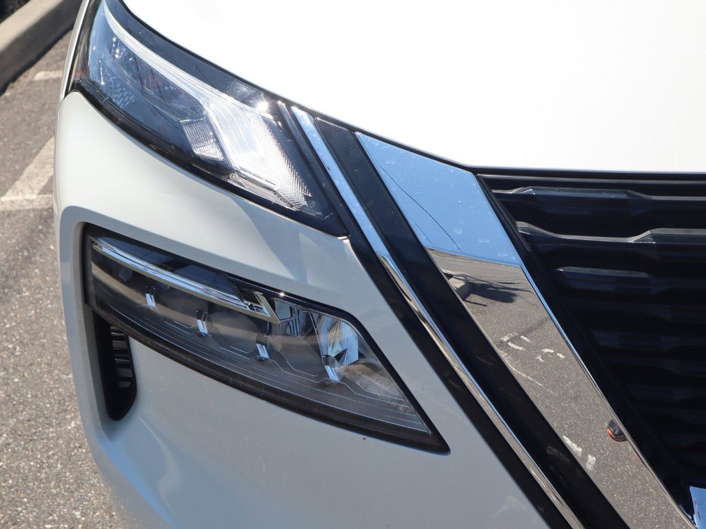 2023 Nissan Rogue SV - Photo 12