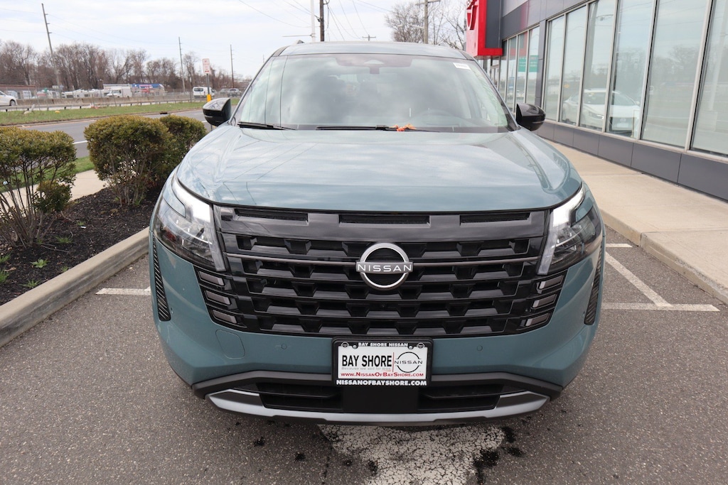 New 2026 Nissan Pathfinder Platinum SUV