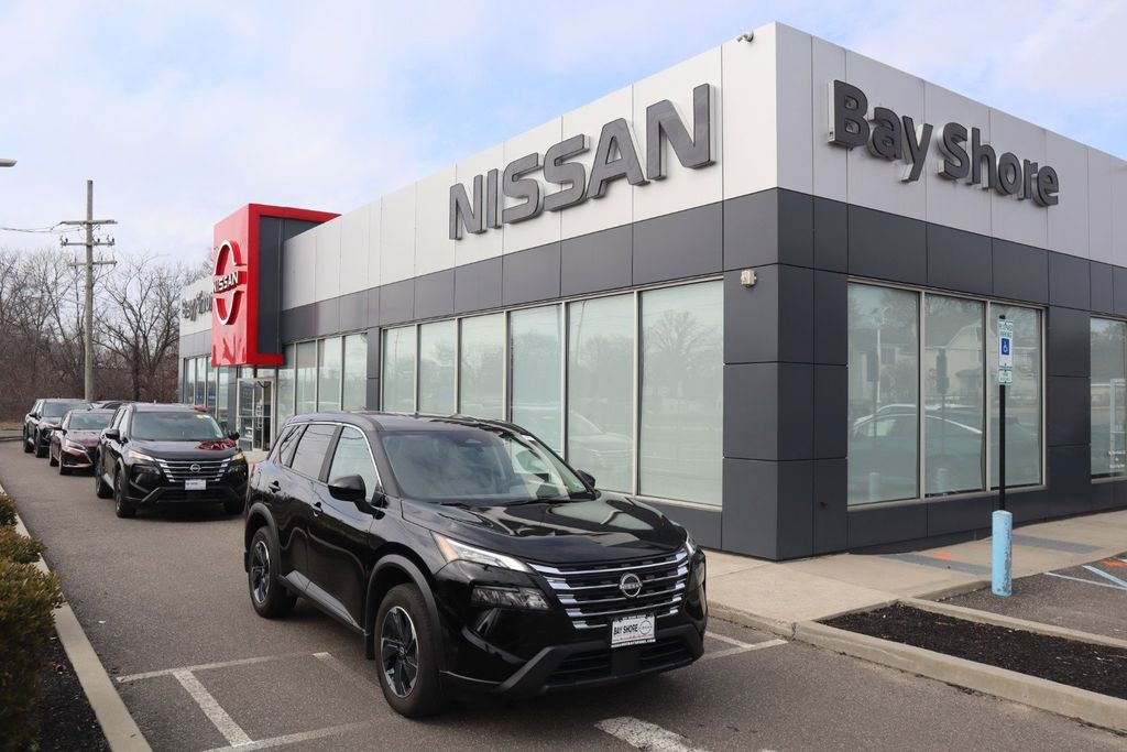Used 2025 Nissan Rogue SV SUV UB10937R for Sale in Bay Shore, NY, at Nissan of Bay Shore