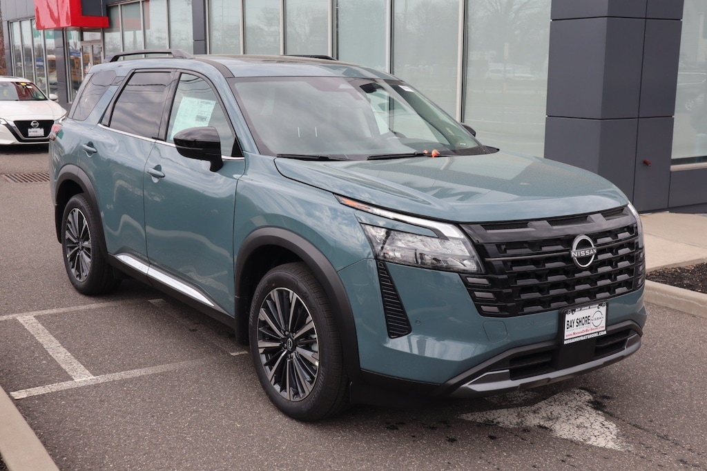 New 2026 Nissan Pathfinder Platinum SUV