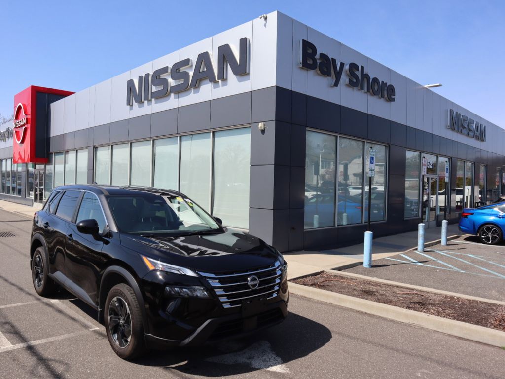 Used 2025 Nissan Rogue SV SUV UB9997T for Sale in Bay Shore, NY, at Nissan of Bay Shore