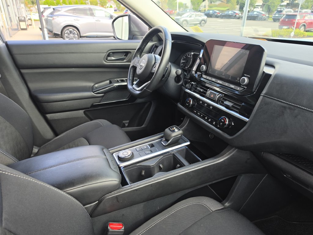 2024 Nissan Pathfinder SV - Photo 22