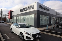 Used 2025 Nissan Altima SL Sedan UB10550P for Sale in Bay Shore, NY, at Nissan of Bay Shore