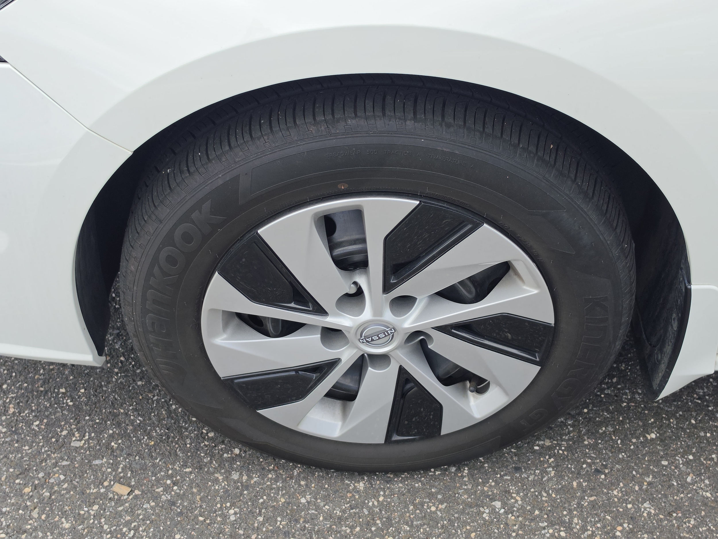 2025 Nissan Altima S - Photo 12