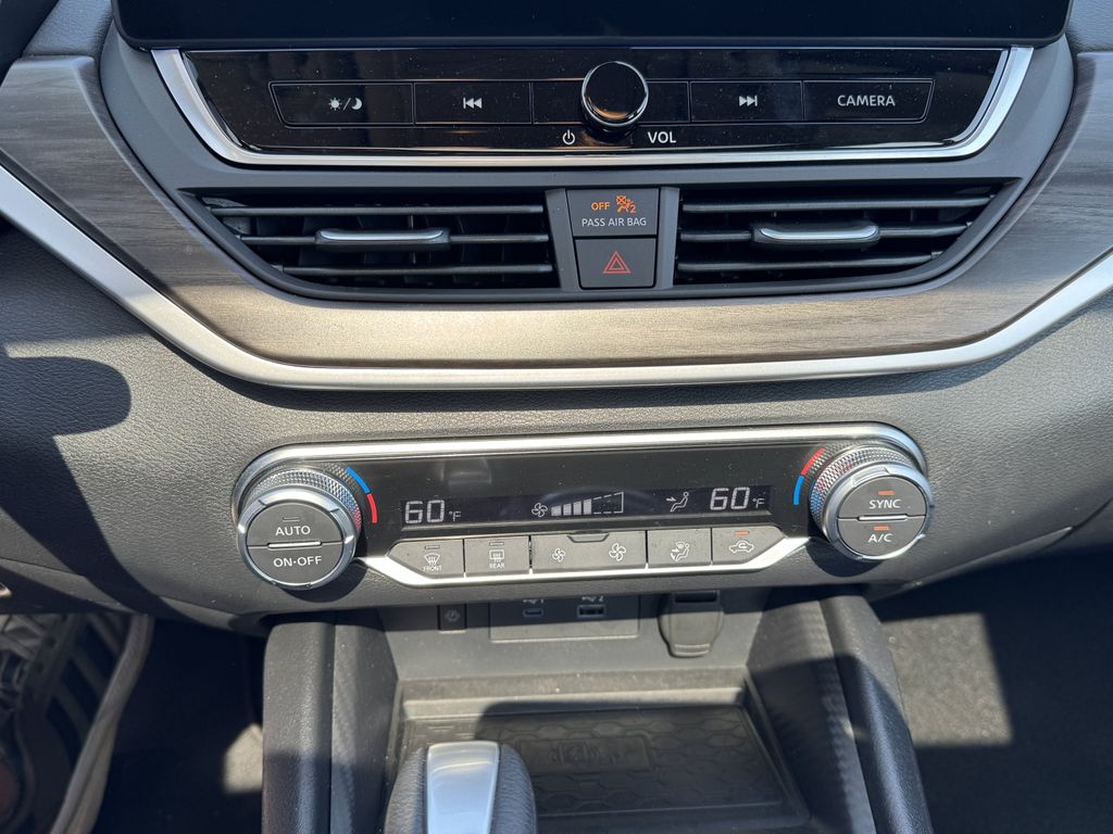 2025 Nissan Altima SV - Photo 21