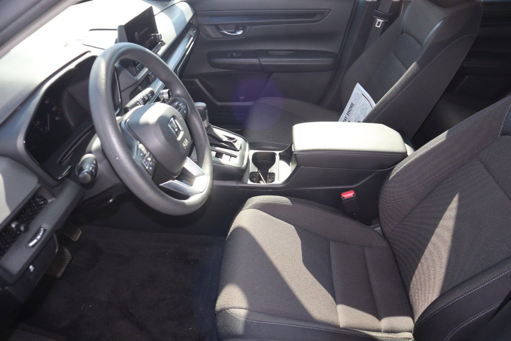 2024 Honda CR-V LX - Photo 14