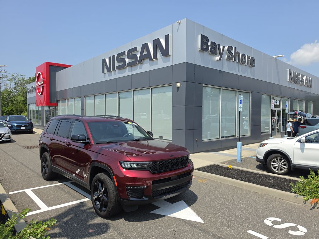 Used 2024 Jeep Grand Cherokee L Limited SUV UB11184T for Sale in Bay Shore, NY, at Nissan of Bay Shore