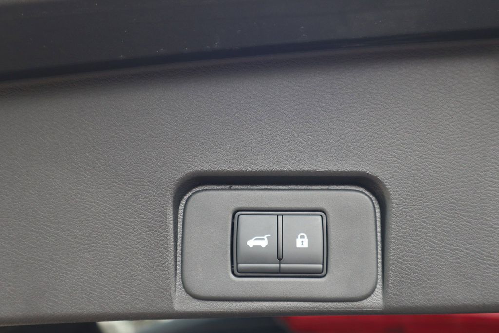 2025 Nissan Rogue SV - Photo 29