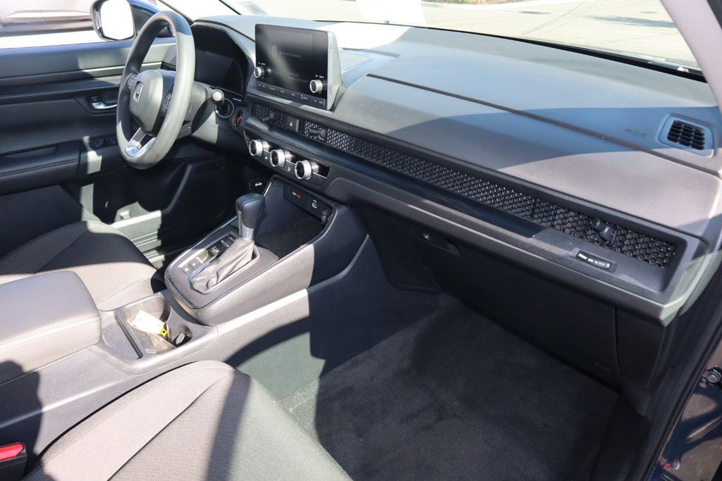 2024 Honda CR-V LX - Photo 25