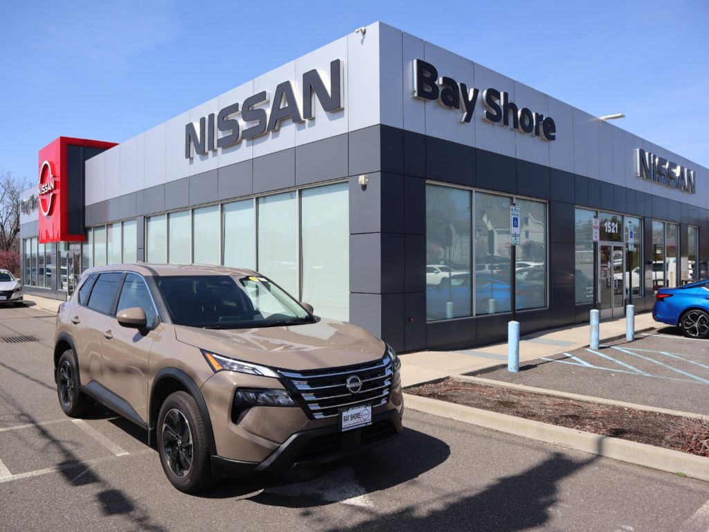 Used 2025 Nissan Rogue SV SUV UB9990T for Sale in Bay Shore, NY, at Nissan of Bay Shore