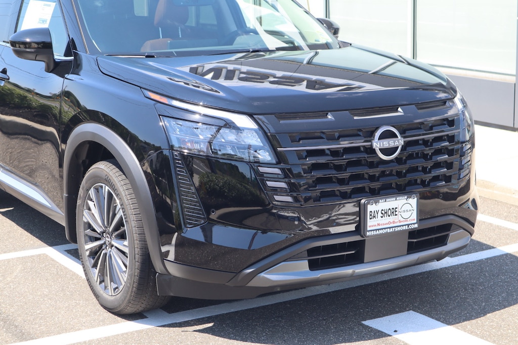 New 2026 Nissan Pathfinder Platinum SUV