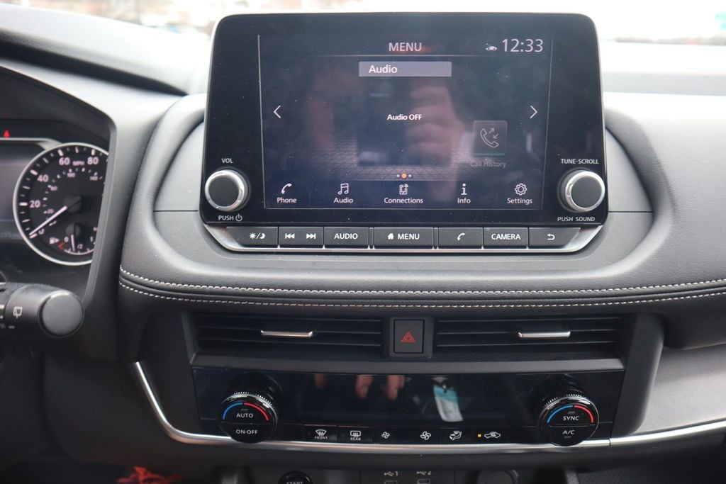 2025 Nissan Rogue SV - Photo 19