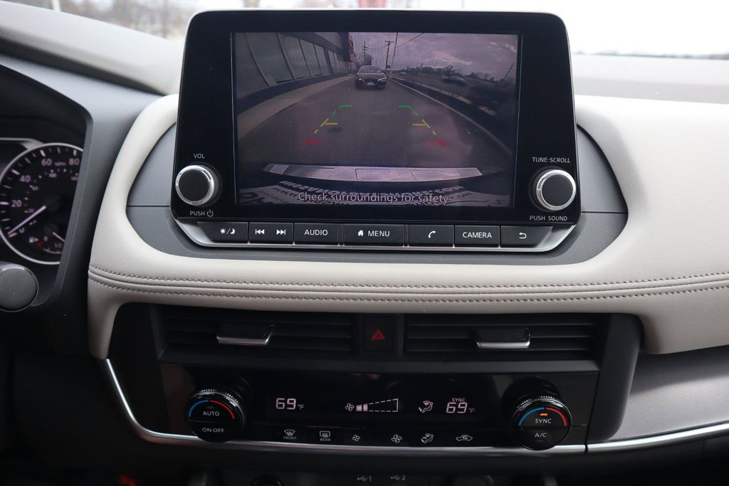 2025 Nissan Rogue SV - Photo 21