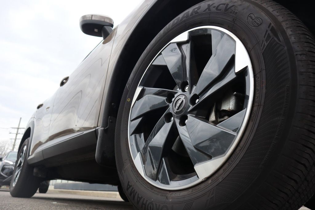2025 Nissan Rogue SV - Photo 10