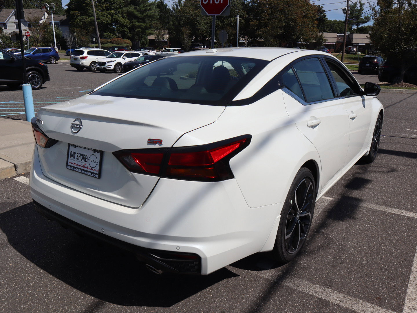 2025 Nissan Altima SR - Photo 5