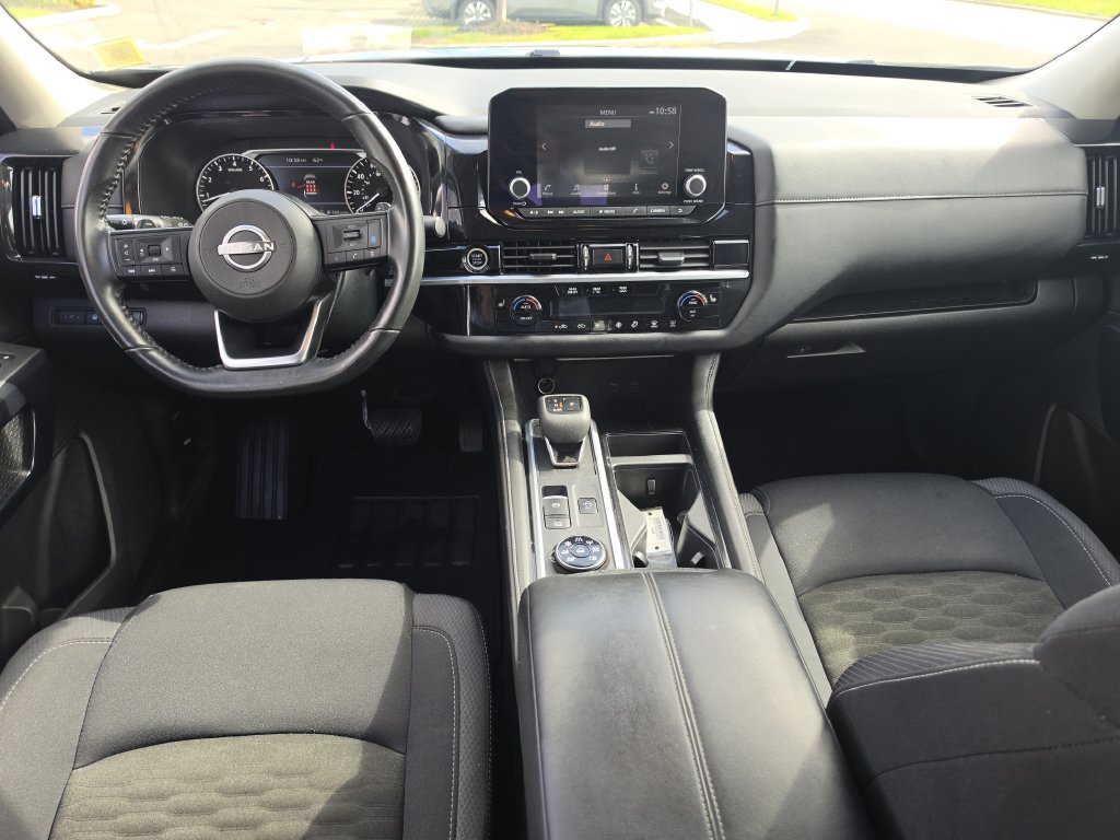 2024 Nissan Pathfinder SV - Photo 13