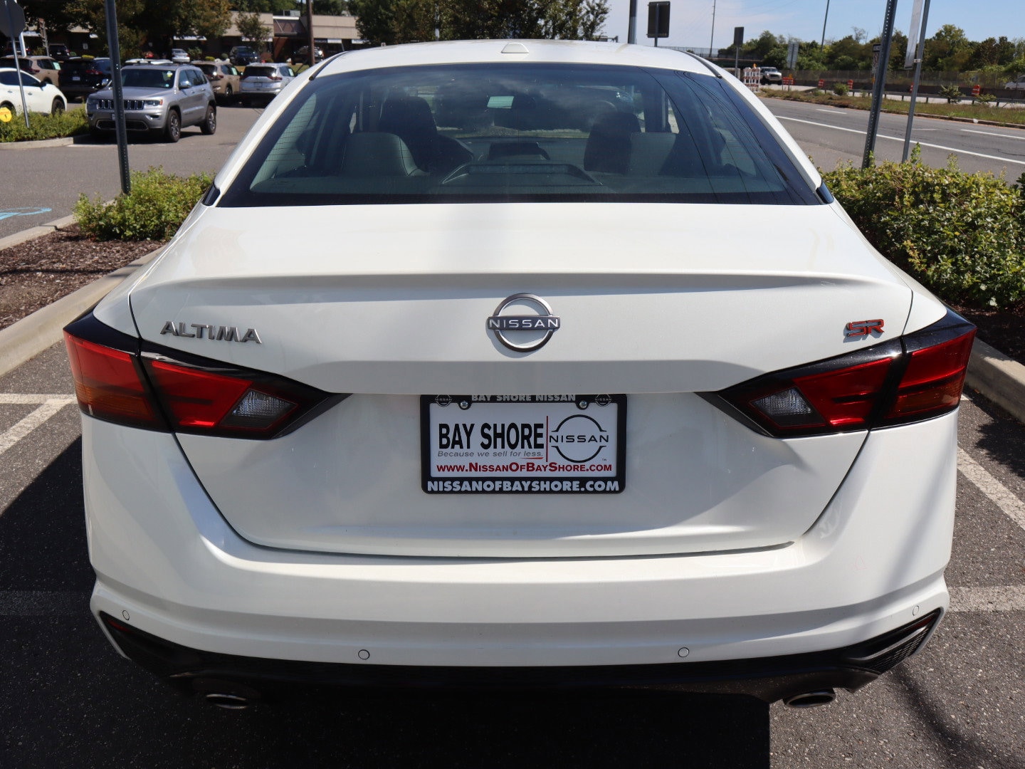 2025 Nissan Altima SR - Photo 6