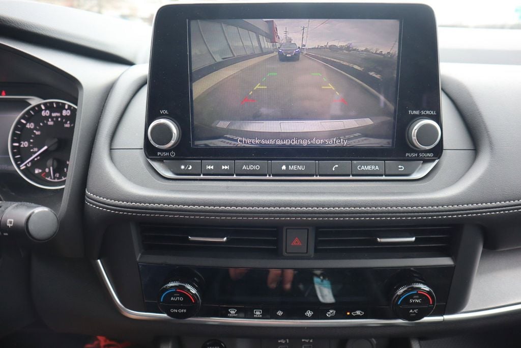 2025 Nissan Rogue SV - Photo 20