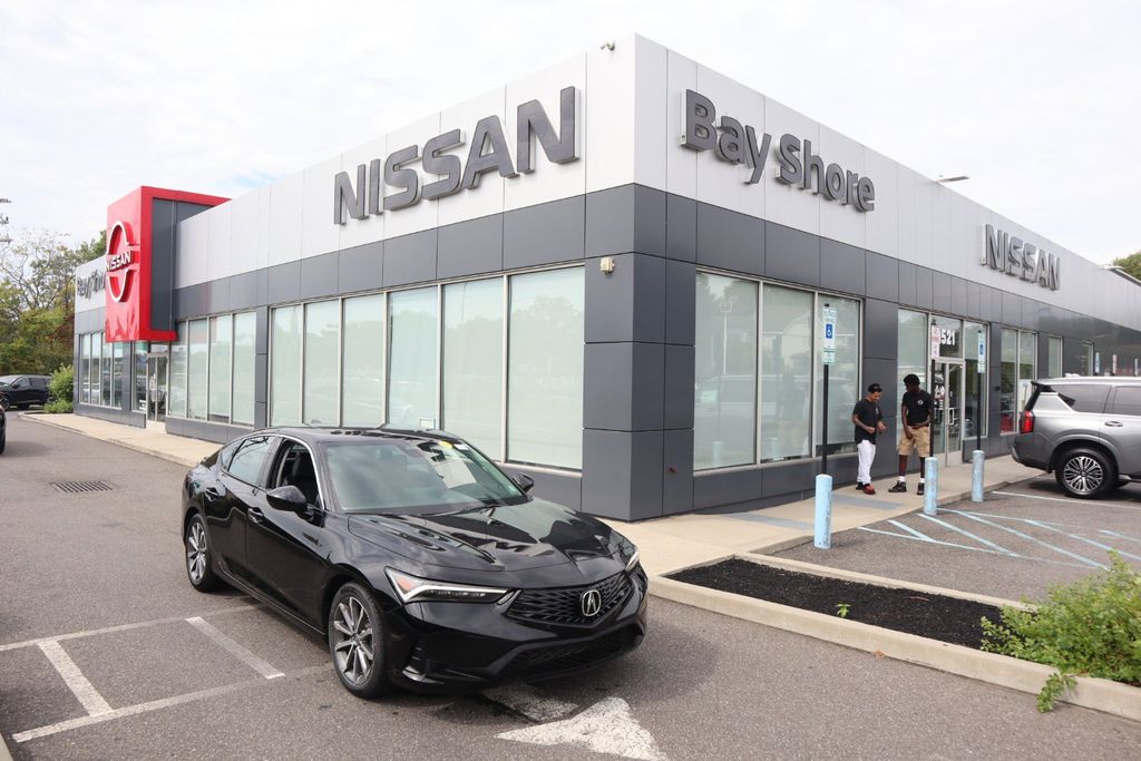 Used 2025 Acura Integra Base Hatchback UB10154P for Sale in Bay Shore, NY, at Nissan of Bay Shore