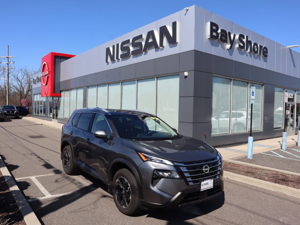 Used 2025 Nissan Rogue SV SUV UB9994T for Sale in Bay Shore, NY, at Nissan of Bay Shore