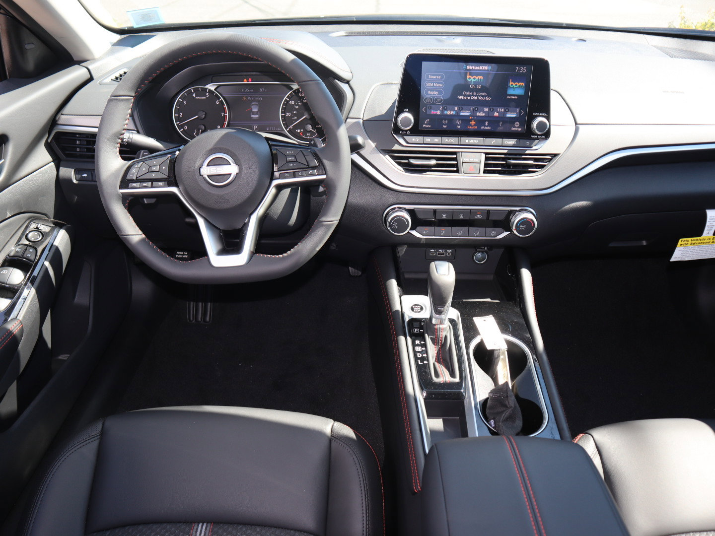 2025 Nissan Altima SR - Photo 18