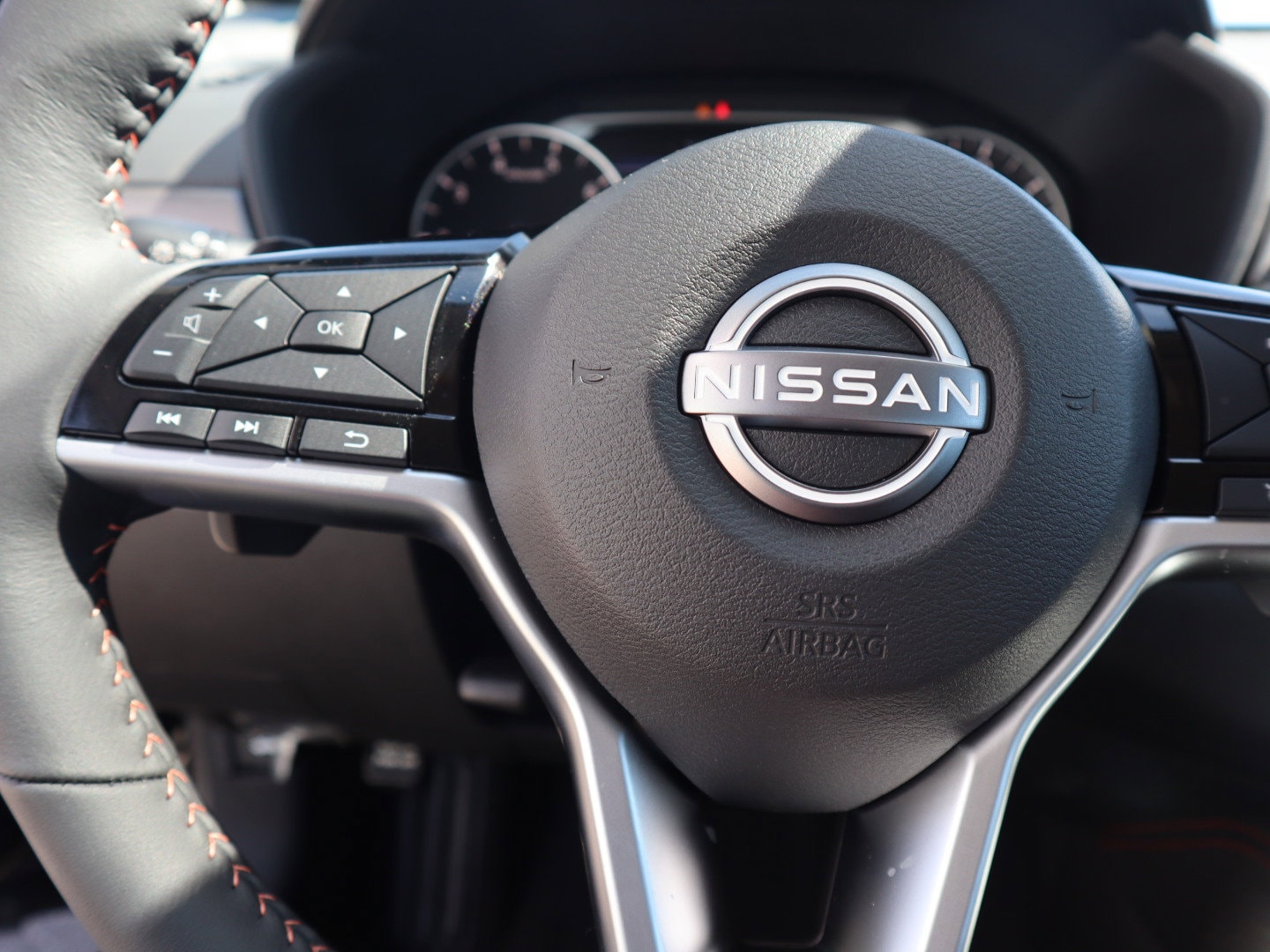 2025 Nissan Altima SR - Photo 22