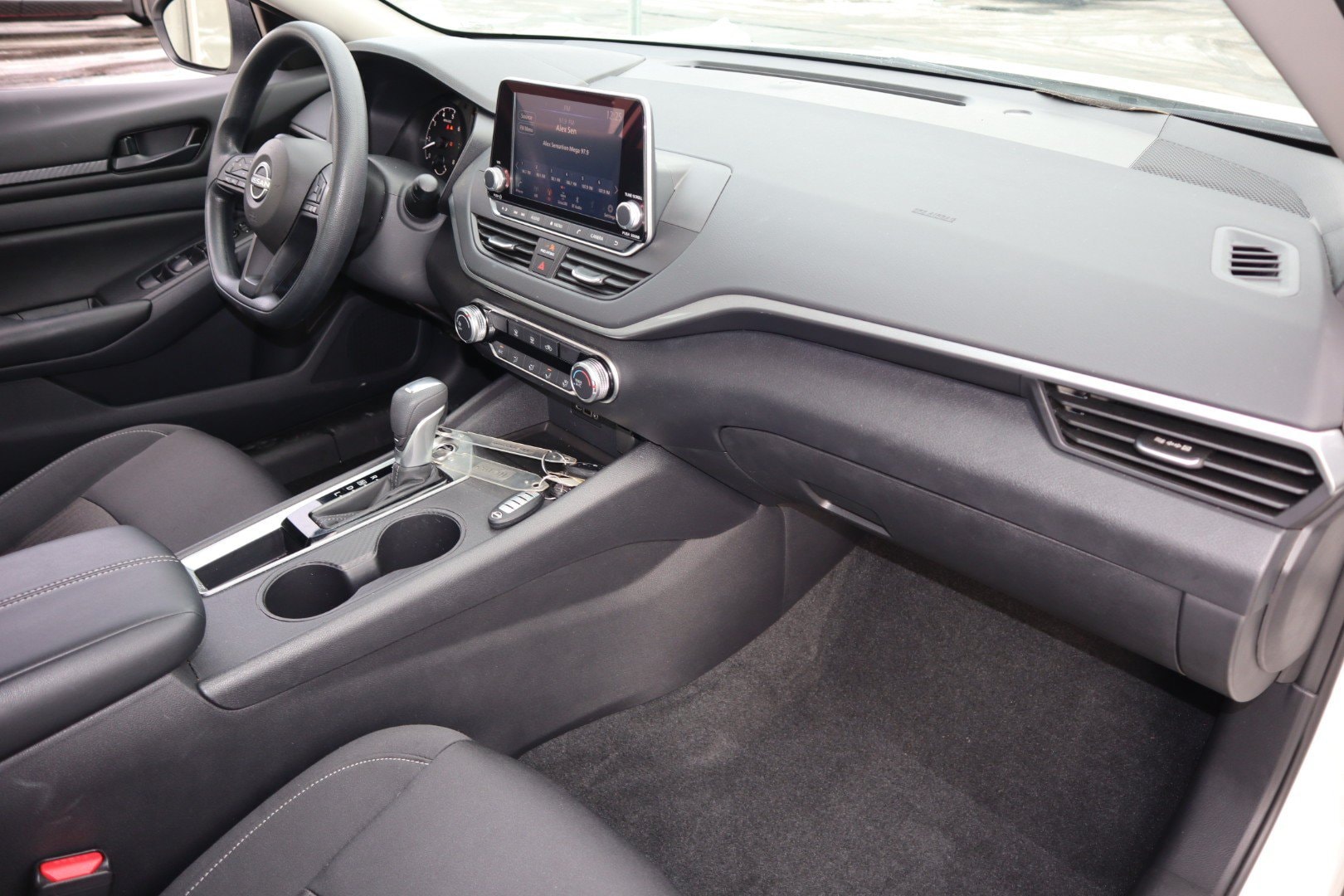 2025 Nissan Altima S - Photo 24