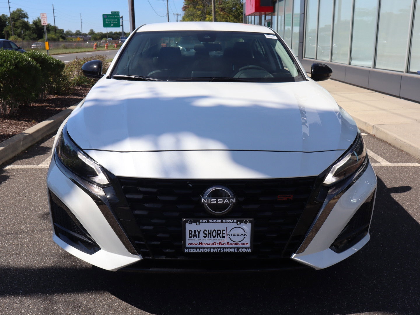 2025 Nissan Altima SR - Photo 4