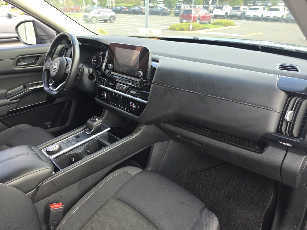 2024 Nissan Pathfinder SV - Photo 21
