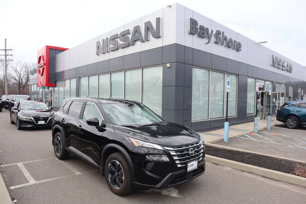 Used 2025 Nissan Rogue SV SUV UB10925R for Sale in Bay Shore, NY, at Nissan of Bay Shore