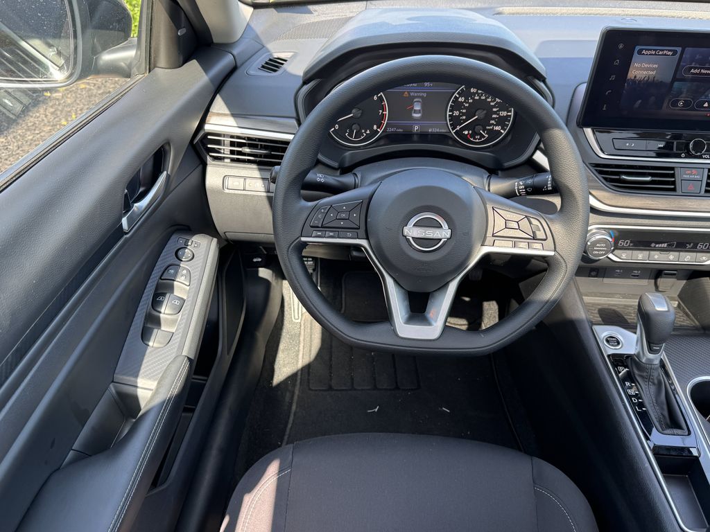 2025 Nissan Altima SV - Photo 15