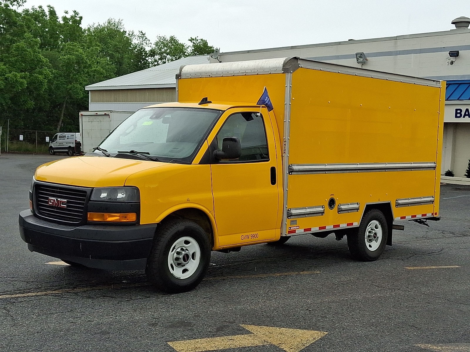 2021 GMC Savana Cutaway