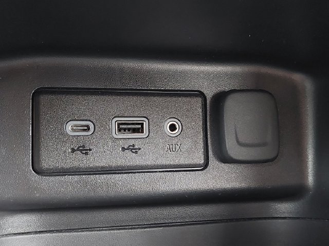 2024 Chevrolet Equinox LT - Photo 22