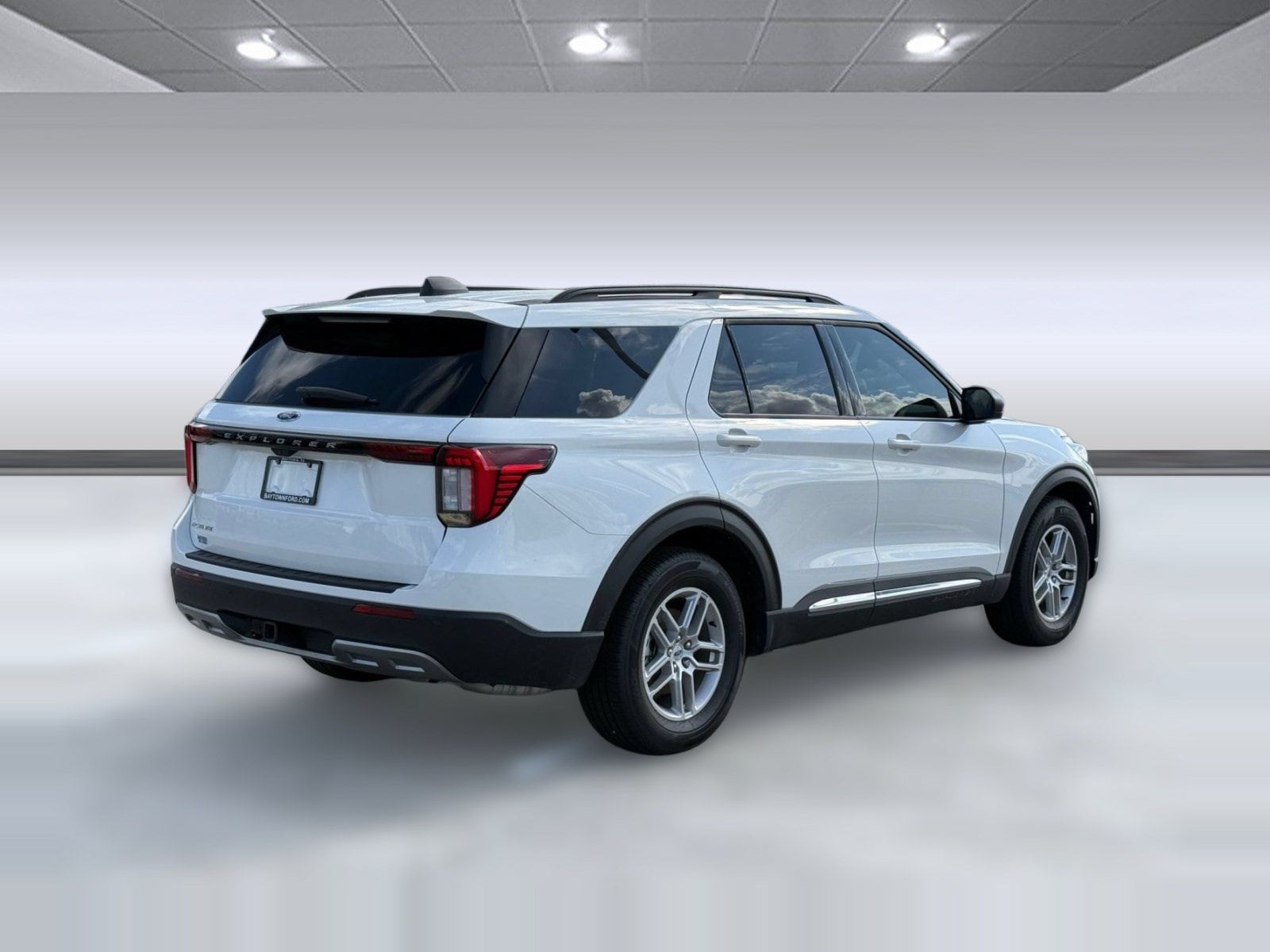 2026 Ford Explorer Active - Photo 9