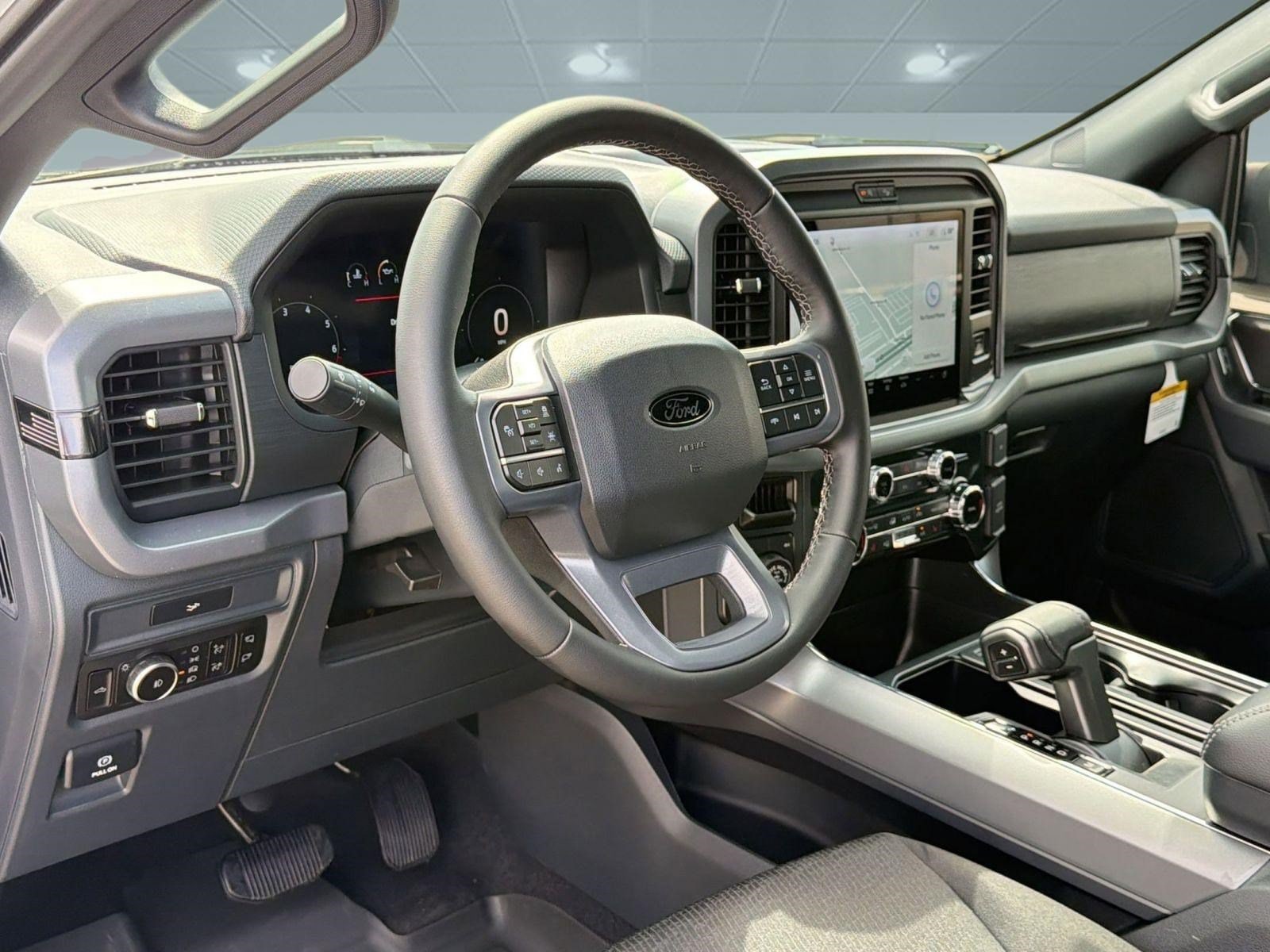 2026 Ford F-150 XLT - Photo 4