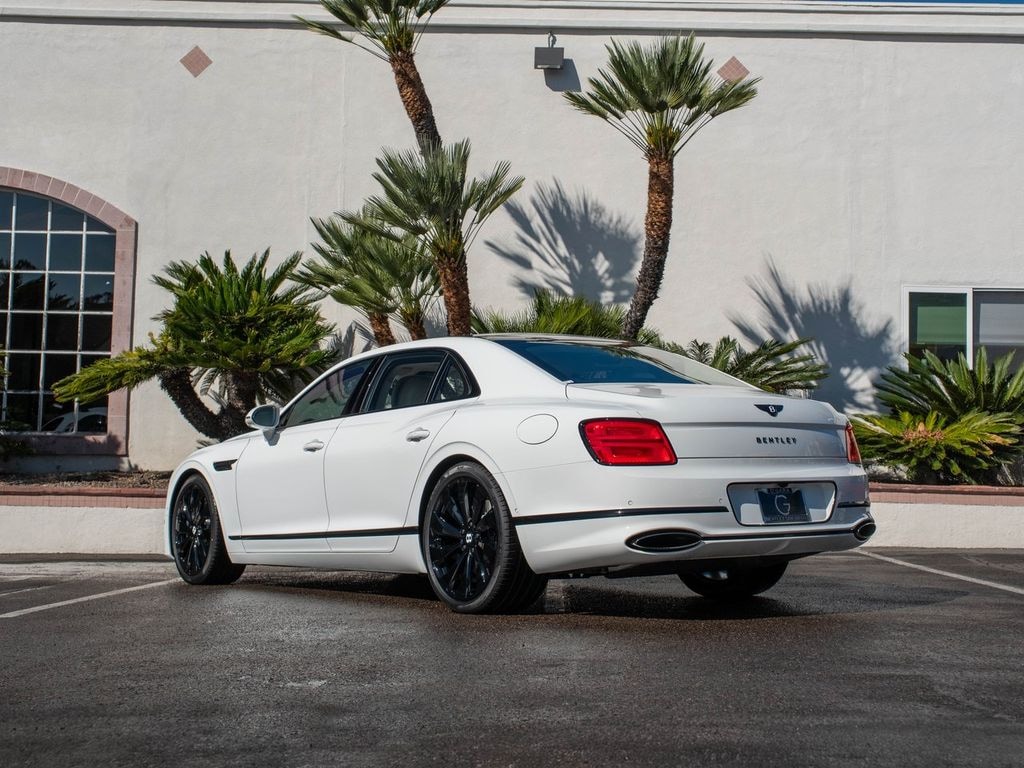 New 2026 Bentley Flying Spur V8 Sedan