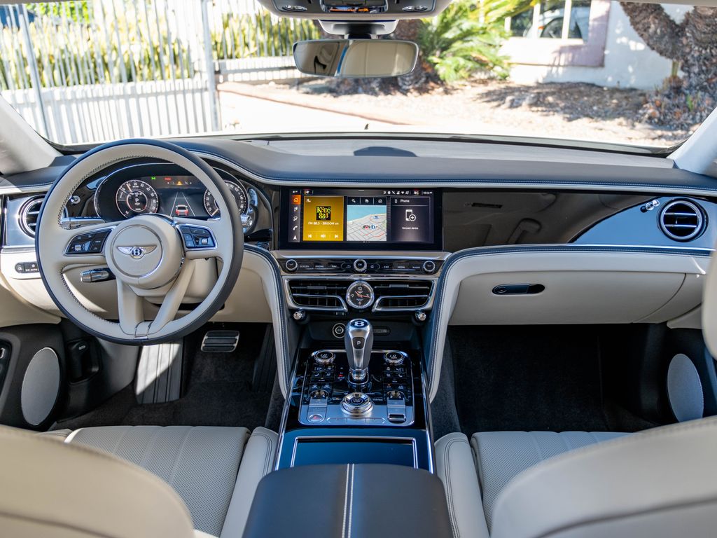 New 2026 Bentley Flying Spur V8 Sedan