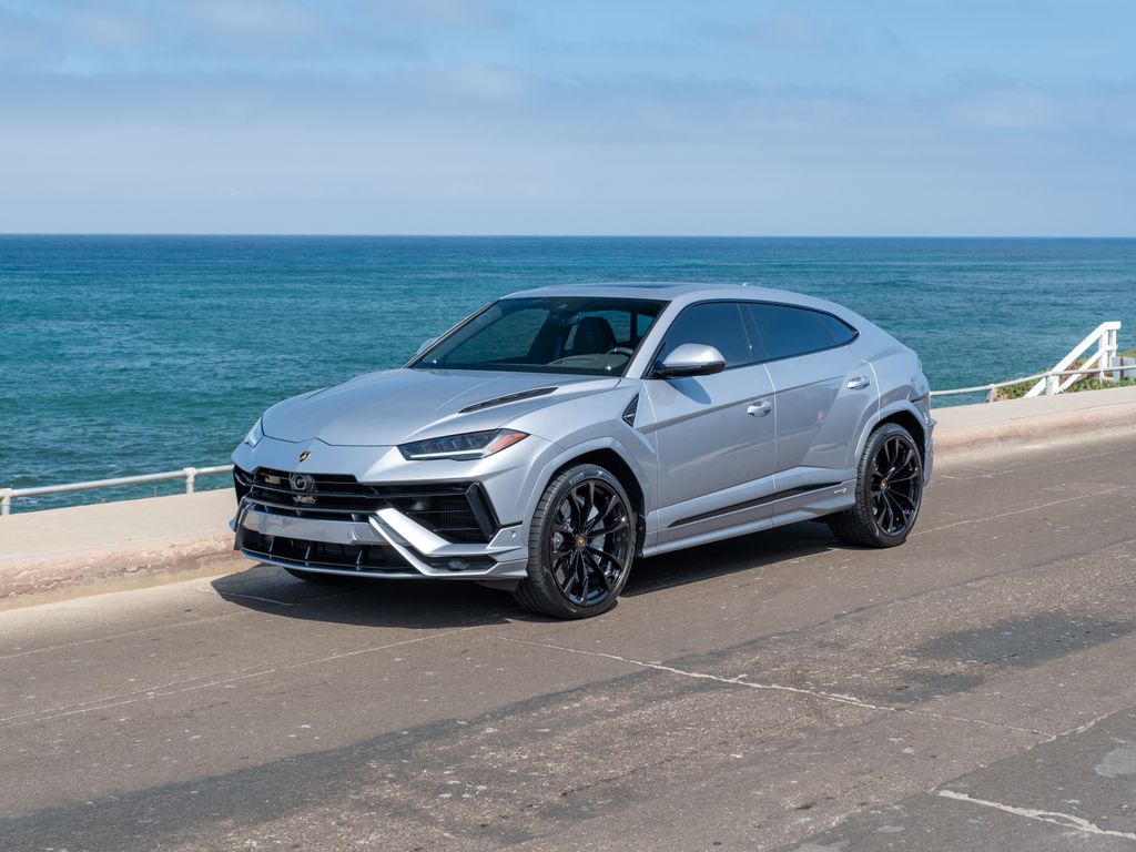 2024 Lamborghini Urus S