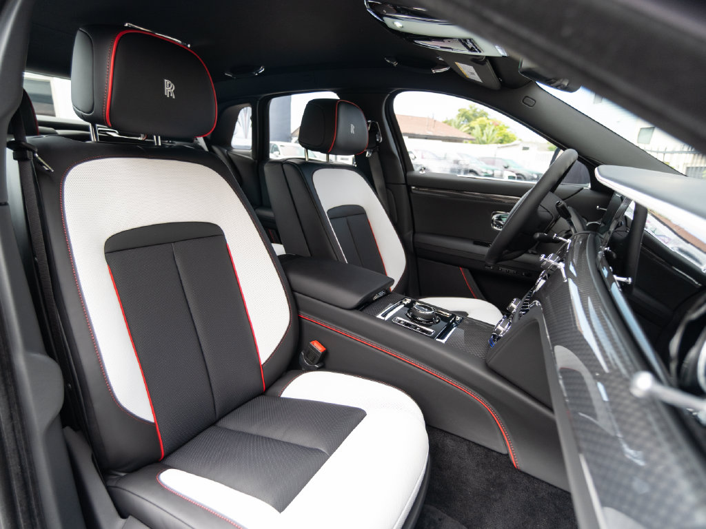 2027 Rolls-Royce Ghost Black Badge - Photo 18