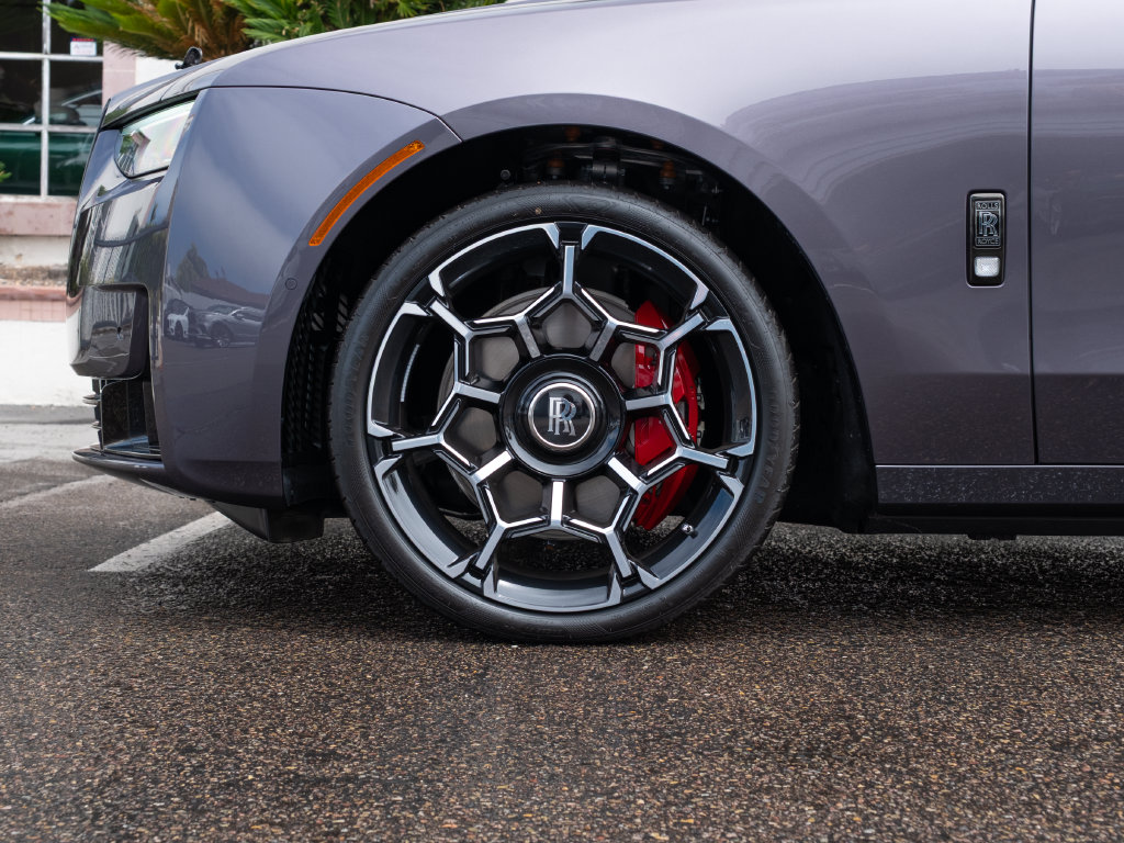 2027 Rolls-Royce Ghost Black Badge - Photo 12