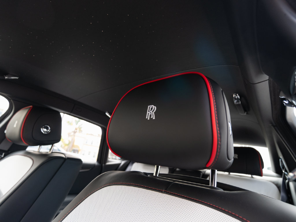 2027 Rolls-Royce Ghost Black Badge - Photo 10