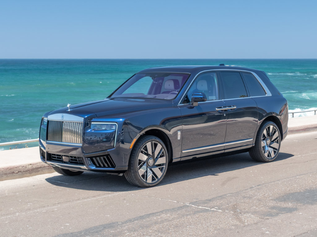 2027 Rolls-Royce Cullinan Base