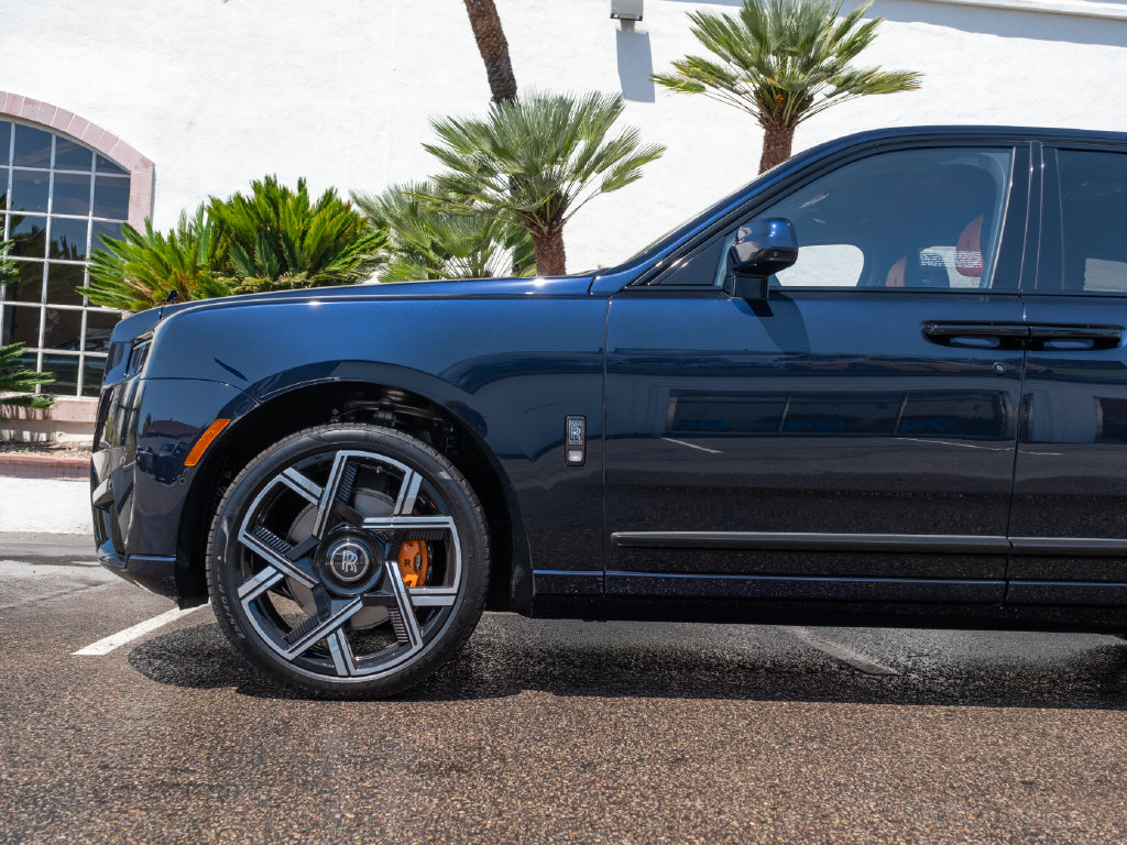 2027 Rolls-Royce Cullinan Black Badge - Photo 13