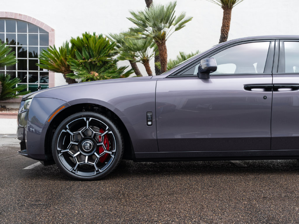 2027 Rolls-Royce Ghost Black Badge - Photo 13