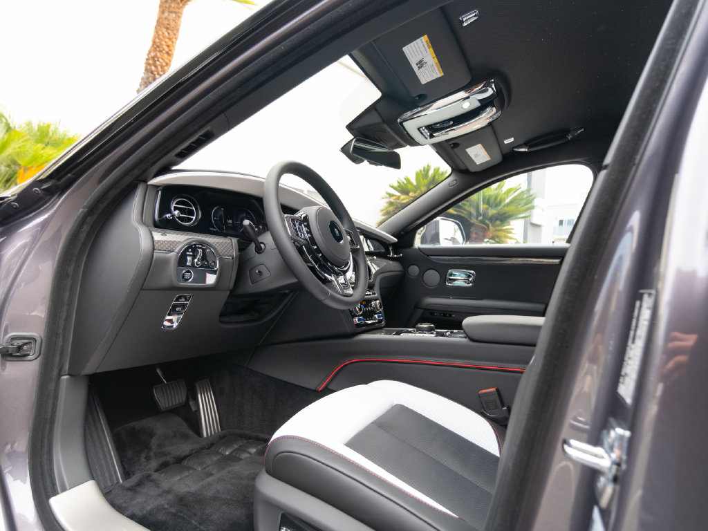 2027 Rolls-Royce Ghost Black Badge - Photo 24