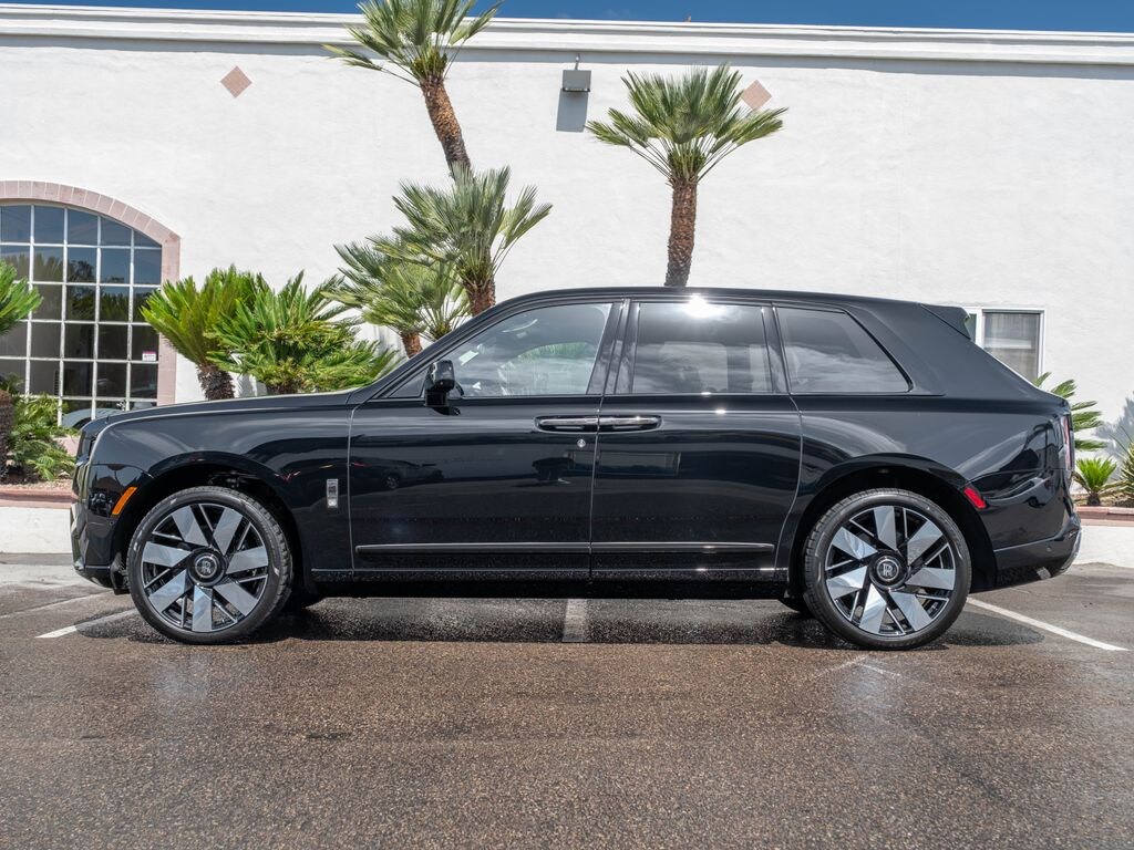 New 2026 Rolls-Royce Cullinan SUV