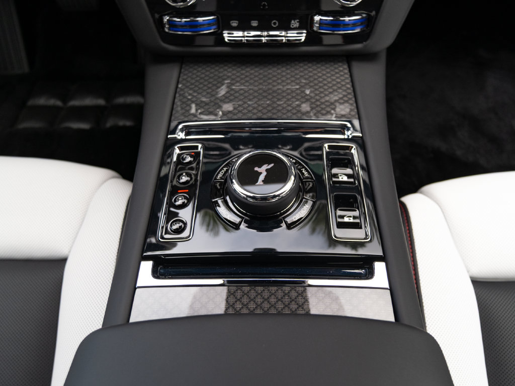 2027 Rolls-Royce Ghost Black Badge - Photo 36