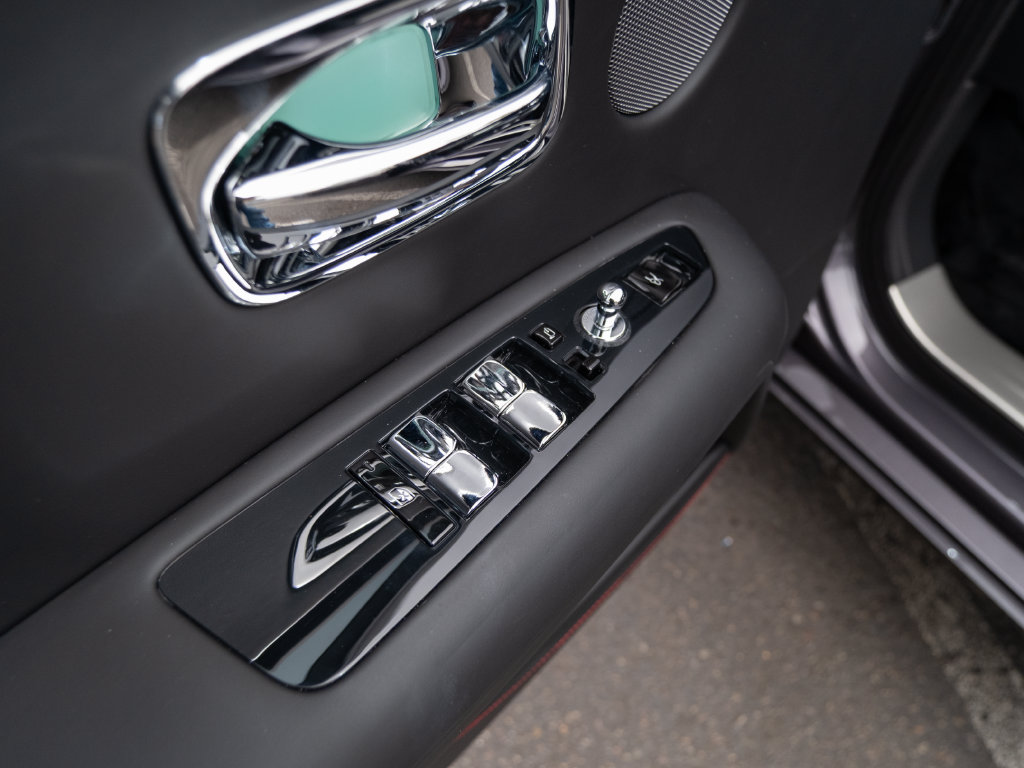 2027 Rolls-Royce Ghost Black Badge - Photo 11