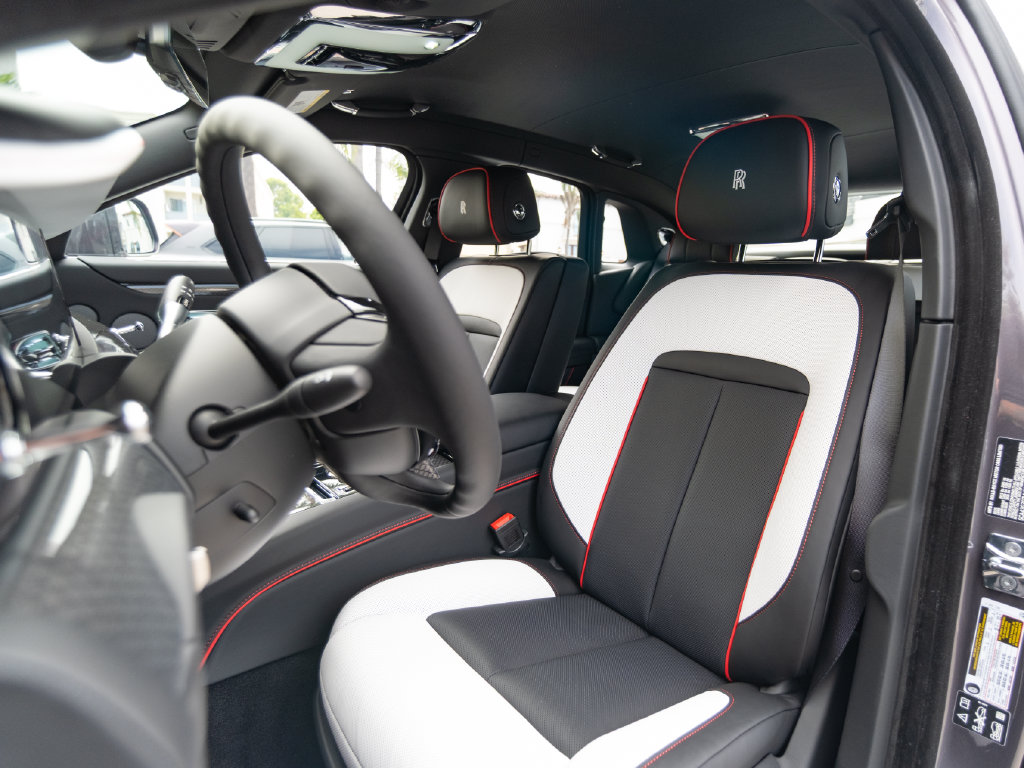 2027 Rolls-Royce Ghost Black Badge - Photo 26